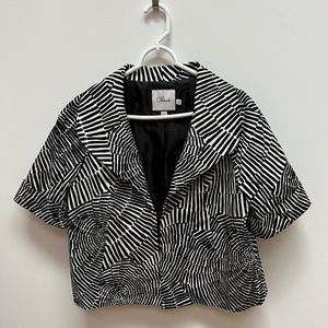 Women’s Short Jacket, B&W print, Cotton/Spandex blend, Size 12, Great Look!